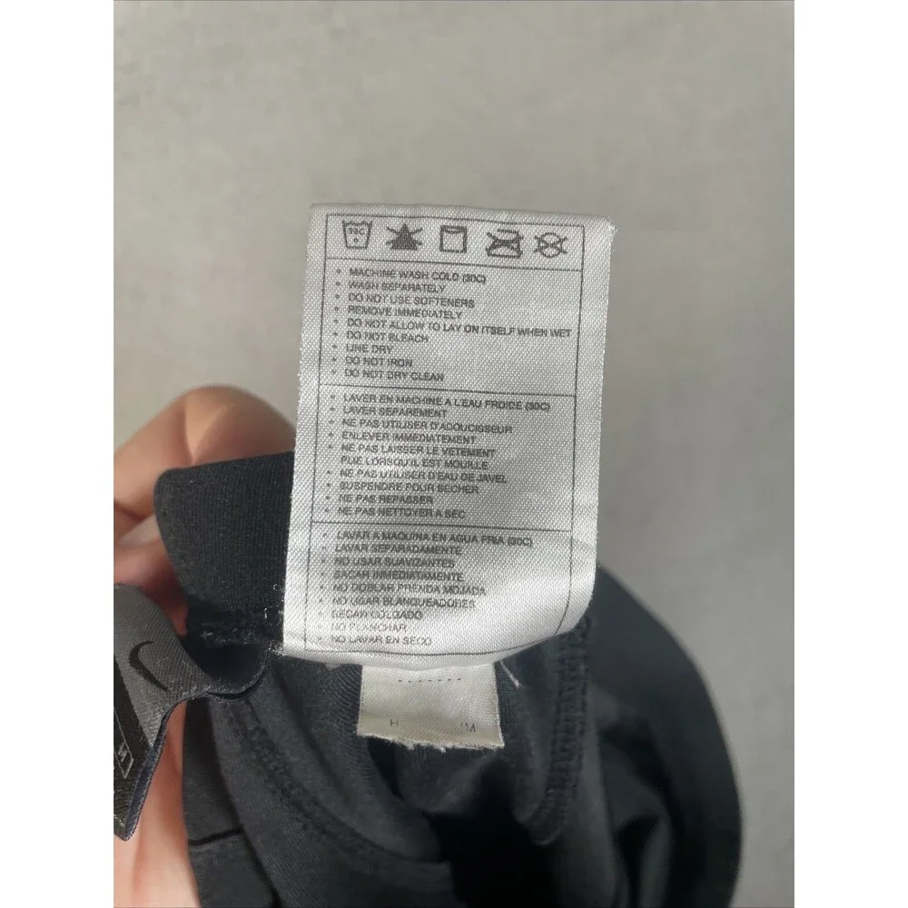 Women’s Nike‎ Capri Joggers Size Medium Dri Fit Black Pants Athleisure Work Out